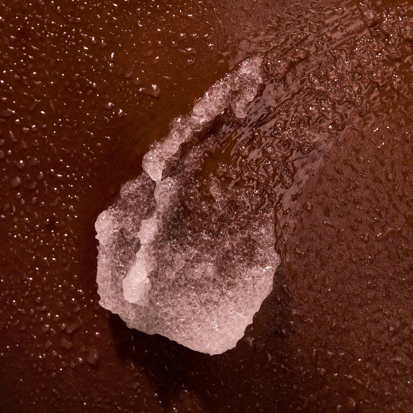 the-glow-getter-multi-oil-body-scrub-e6 NATR-40028-Alt-Image-TheGlowGetterMulti-OilBodyScrub-08.webp